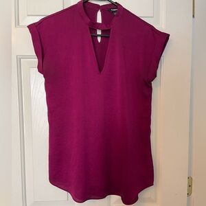 Express Grammercy Tee Silky V-Neck Keyhole Work Top Size S